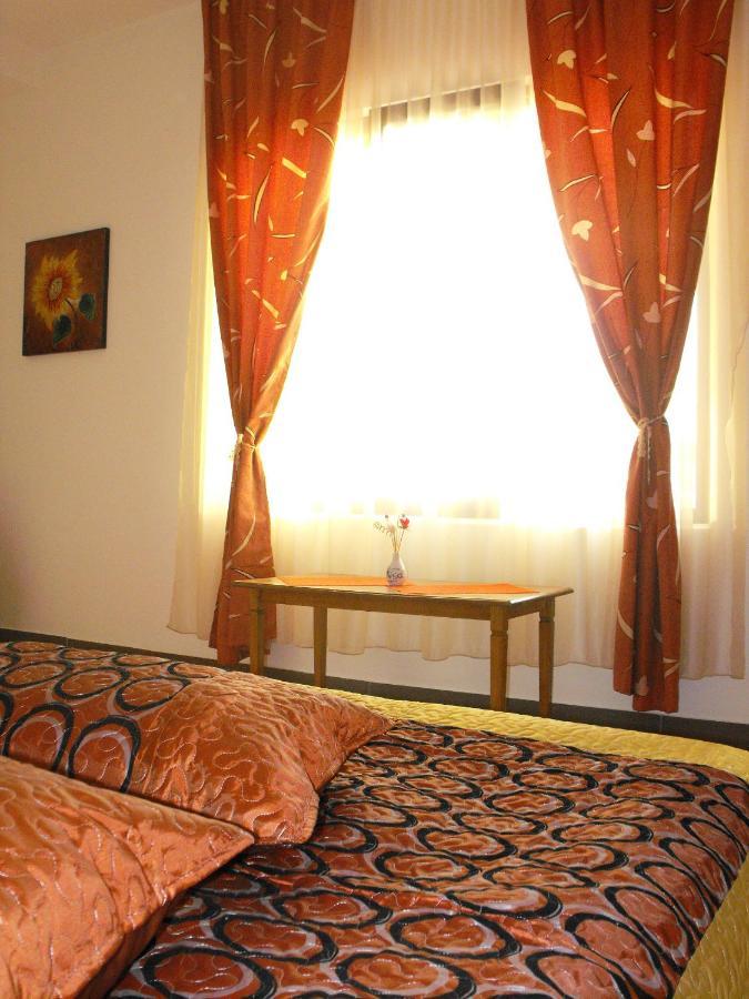 Casa Rustica Apart & Rooms Cîmpineanca Zewnętrze zdjęcie